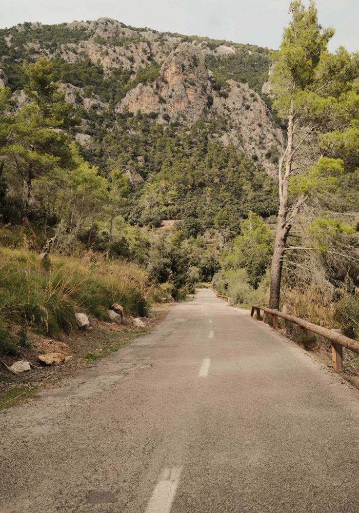 Steile Abfahrt auf Mallorca